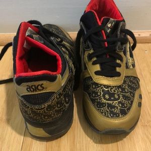 Hello Kitty ASICS